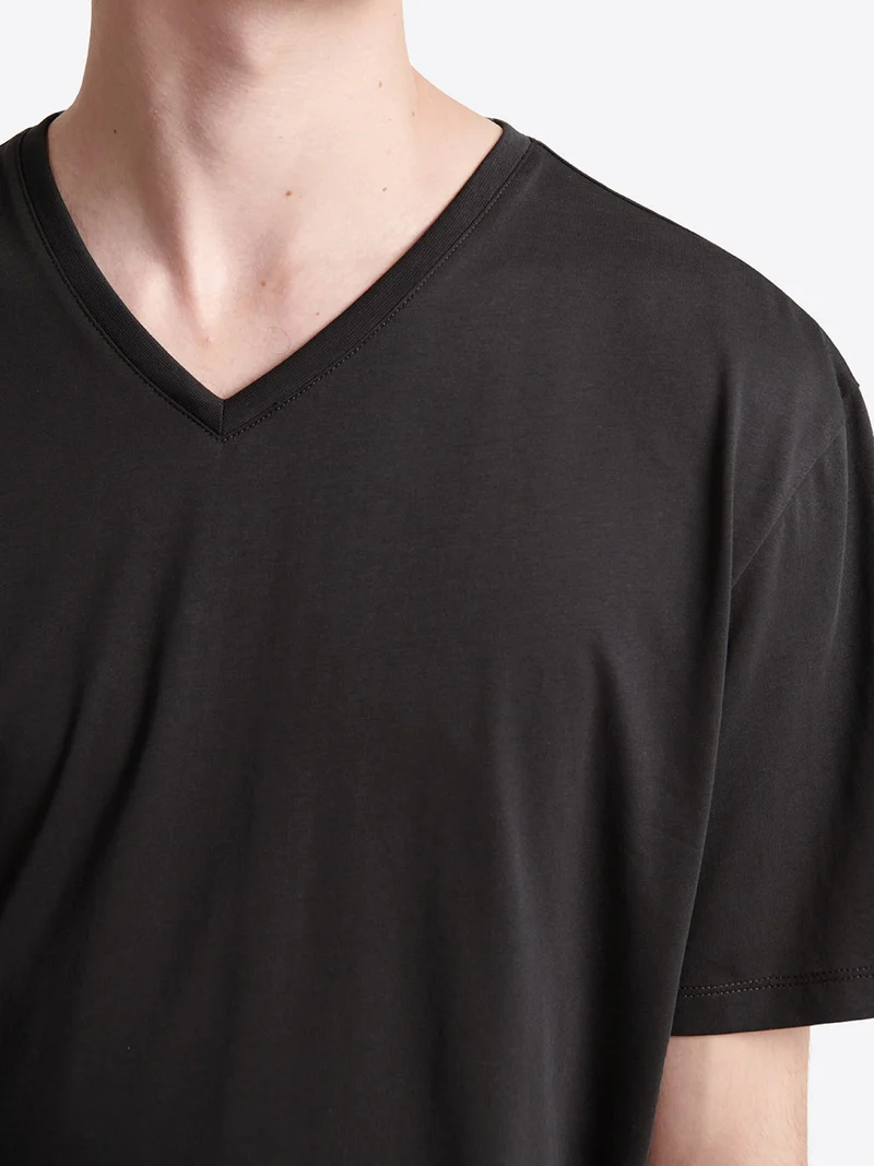 T-shirt col V en coton Supima®