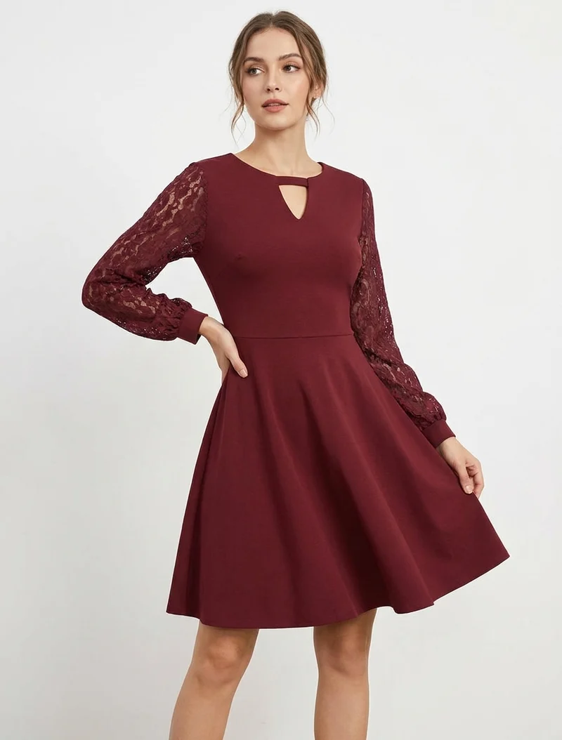 Robe patineuse à manches longues en dentelle - Bordeaux