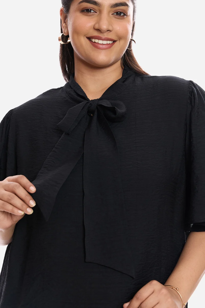 Amishi|Viscose Blouse With Flutter Sleeves