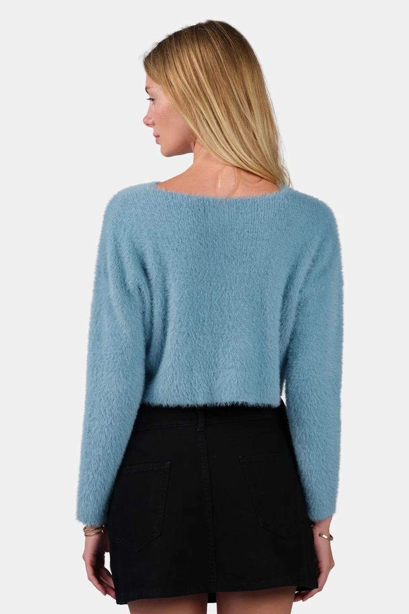 Lilin|Viscose V-Neck Buttery Soft Crop Knit Top