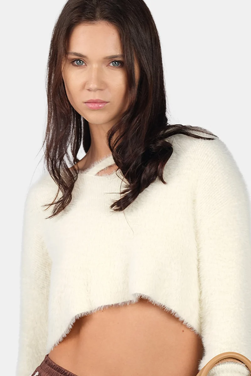 Mimi|Viscose V-Neck Buttery Soft Crop Knit Top