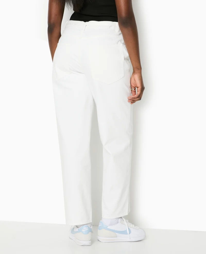Jean baggy taille basse avec ceinture à nouer