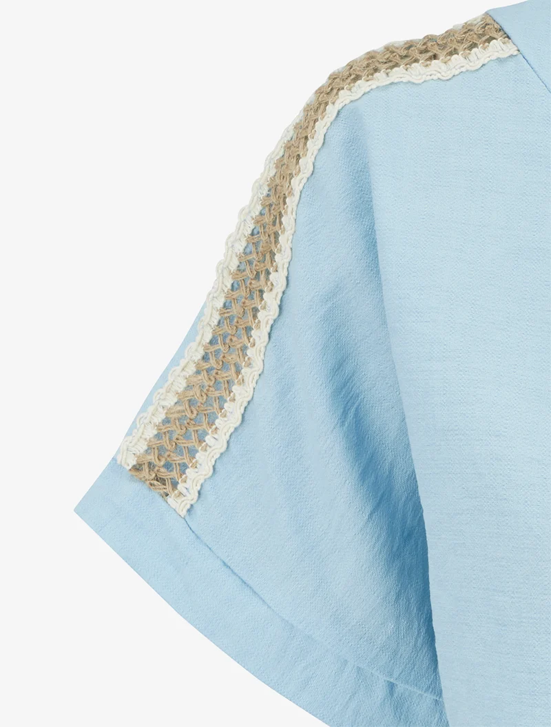 Top manches courtes à broderies ajourés - Bleu ciel